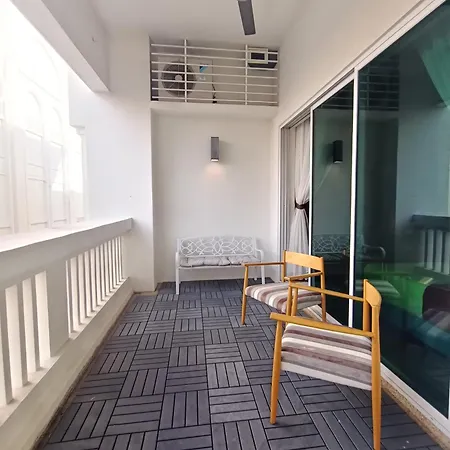 Straits Quay Marina Suites Penang By Aurorahomes Bagan Jermal Bagian luar foto