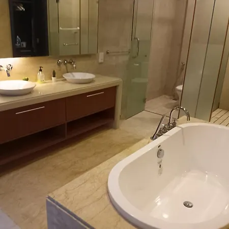 Straits Quay Marina Suites Penang By Aurorahomes Bagan Jermal Bagian luar foto