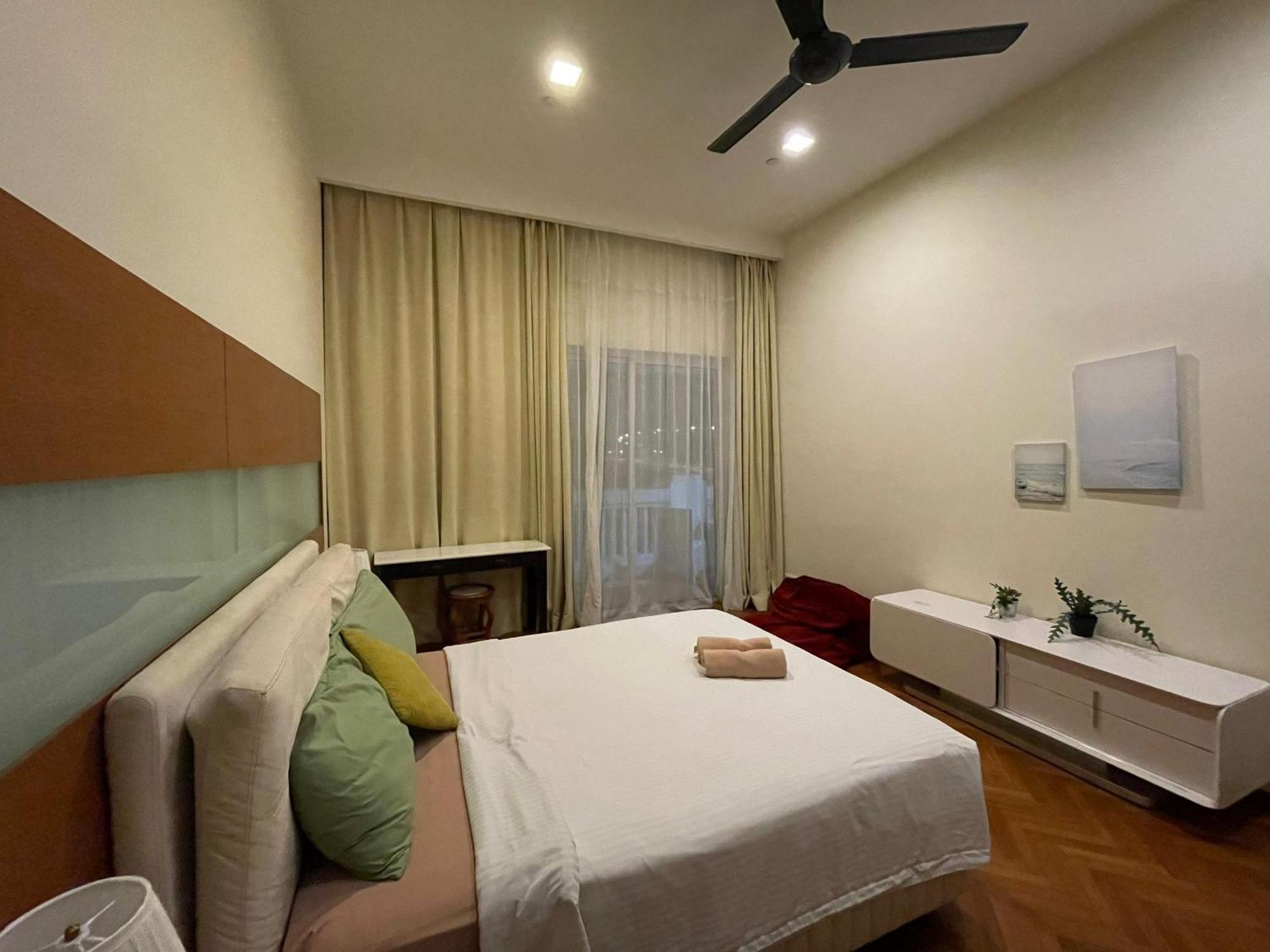 Straits Quay Marina Penang By Aurorahomes Apartment *