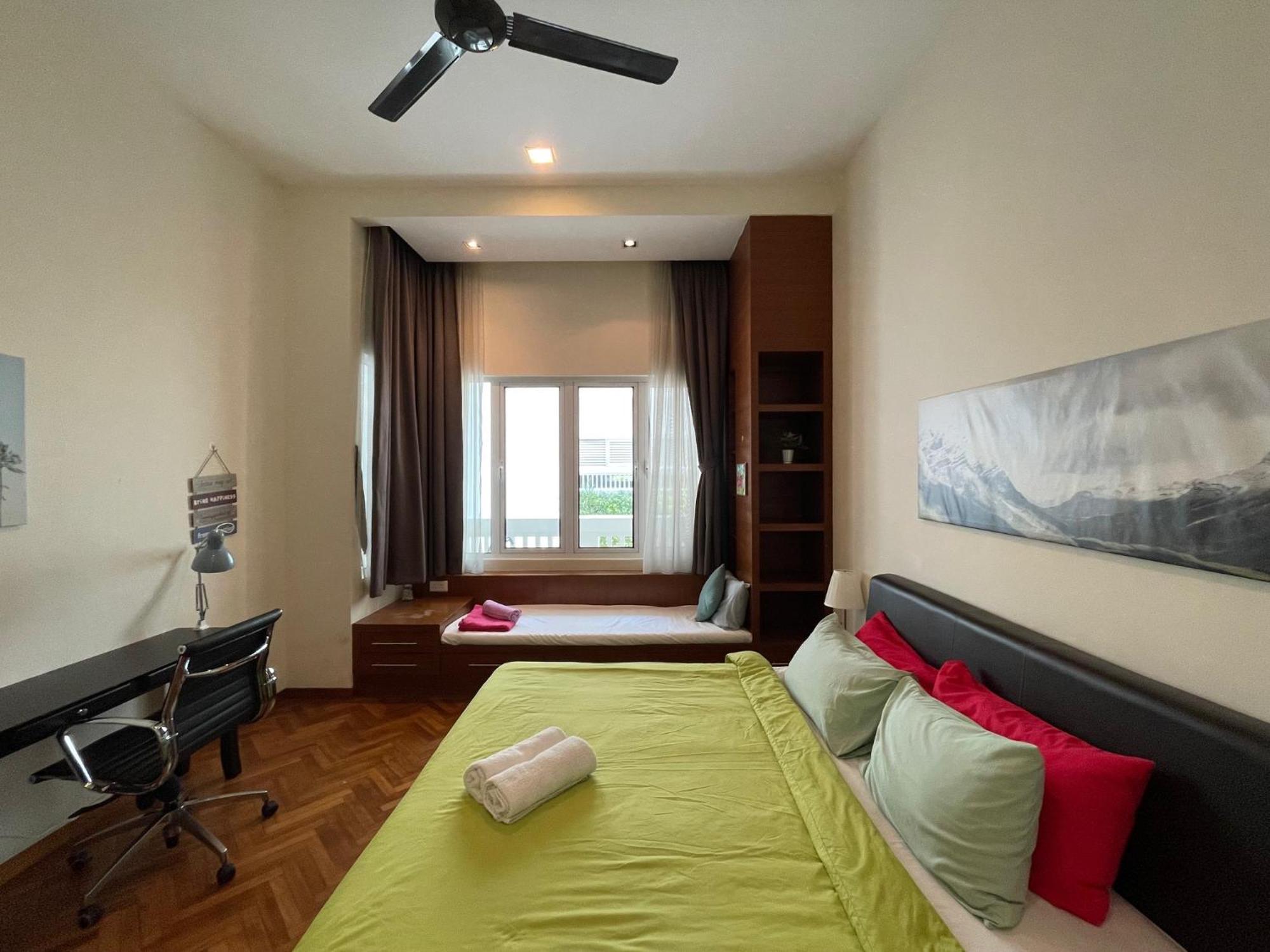 Straits Quay Marina Penang By Aurorahomes *